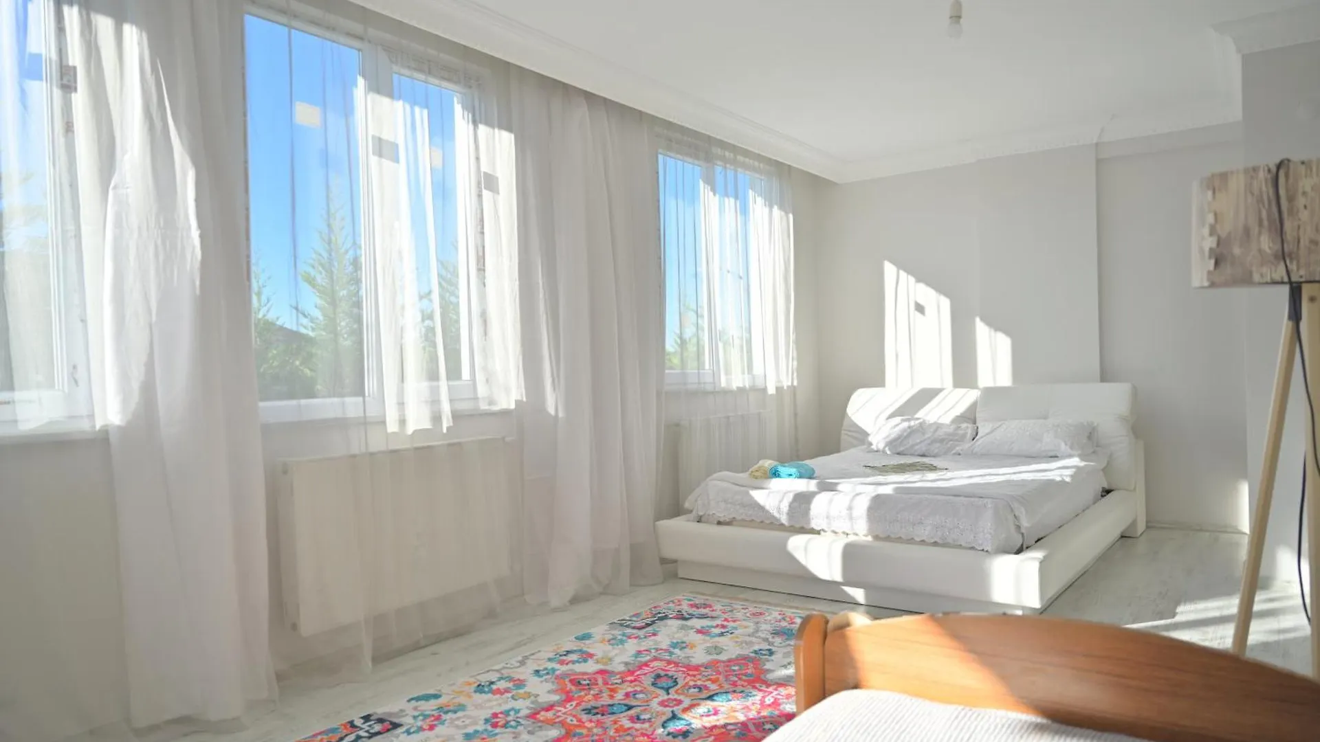 Airport Forest Villa Otel- 6 Minutes From The Airport Tasoluk